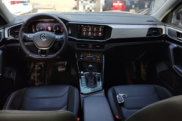 Used Volkswagen Tayron 2021 330TSI Two-Wheel-Drive 3rd Anniversary Limited Edition Center Console