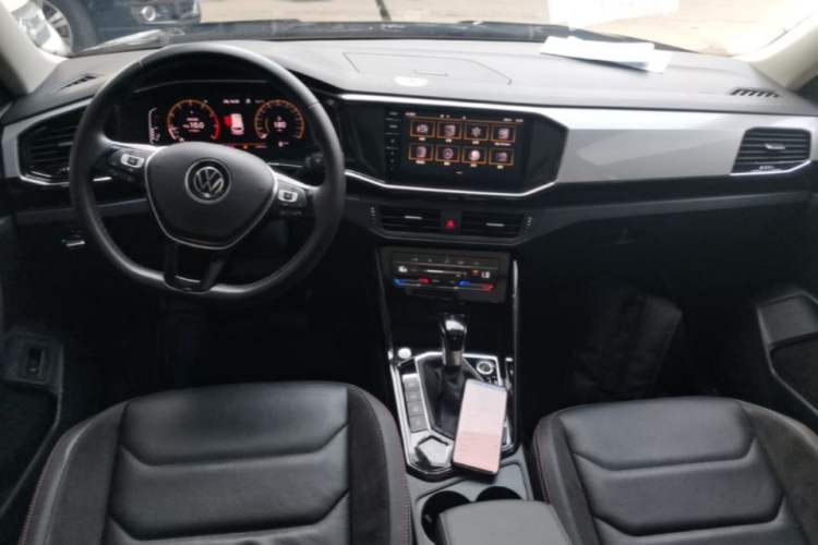 Used Volkswagen Tayron 2021 330TSI Two-Wheel Drive Luxury Smart Connectivity Version Center Console