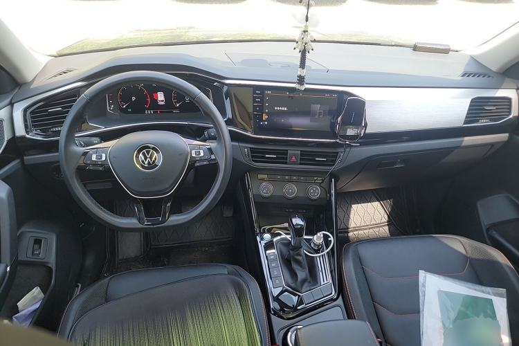 Used Volkswagen Tayron 2021 330TSI Two-Wheel Drive 30th Anniversary Edition Center Console