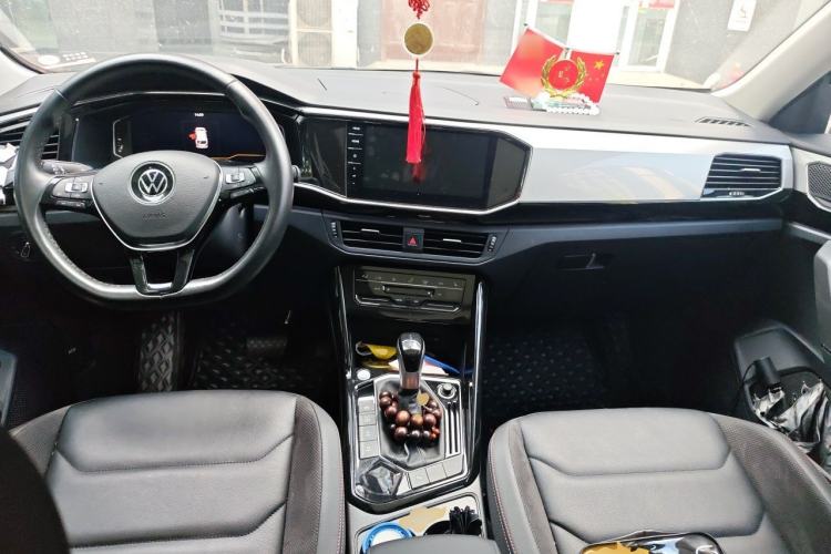 Used Volkswagen Tayron 2021 330TSI Two-Wheel Drive Luxury Smart Connectivity Version Center Console