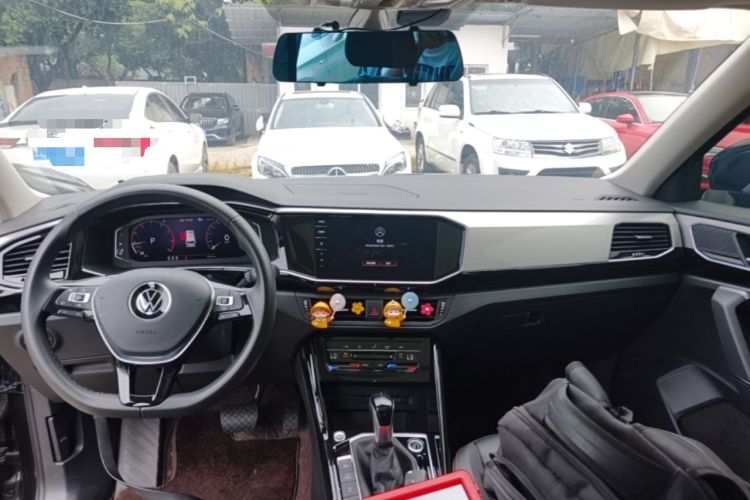 Used Volkswagen Tayron 2021 330TSI Two-Wheel Drive Luxury Smart Connectivity Version Center Console