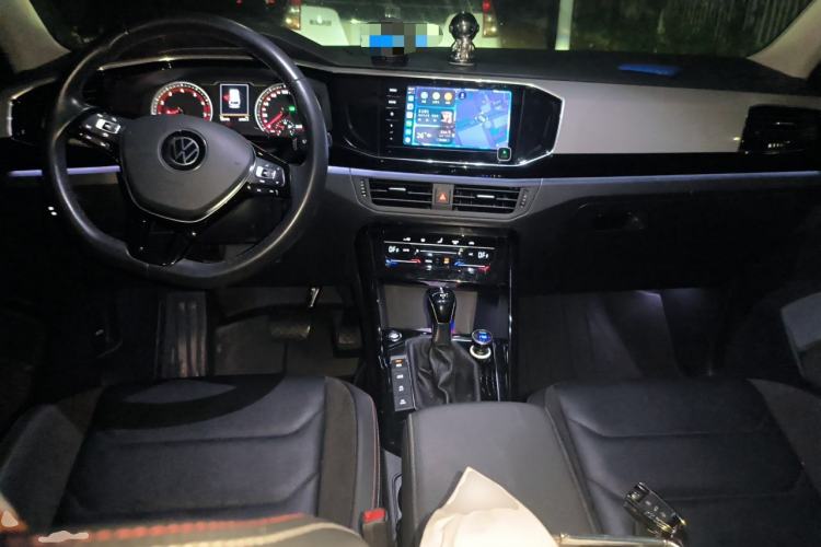Used Volkswagen Tayron 2021 330TSI Two-Wheel Drive Luxury Smart Connectivity Version Center Console