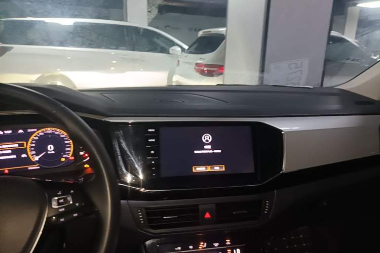 Used Volkswagen Tayron 2021 330TSI Two-Wheel Drive Luxury Smart Connectivity Version Center Console