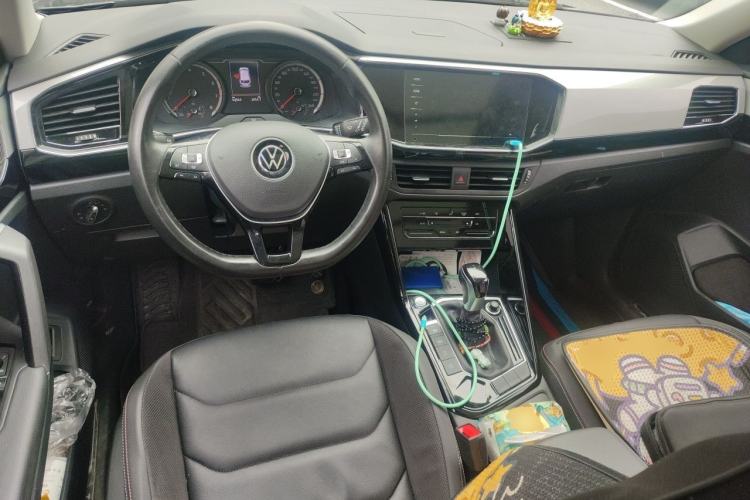 Used Volkswagen Tayron 2021 280TSI Two-Wheel Drive Luxury Smart Connectivity Version Center Console