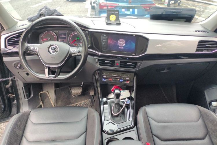 Used Volkswagen Tayron 2021 330TSI Two-Wheel Drive Luxury Connected Version Plus Center Console