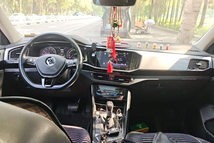 Used Volkswagen Tayron 2021 280TSI Two-Wheel Drive Luxury Smart Connectivity Version Center Console