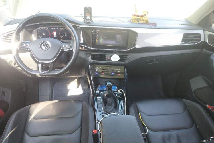 Used Volkswagen Tayron 2021 330TSI Two-Wheel Drive Luxury Connected Version Plus Center Console