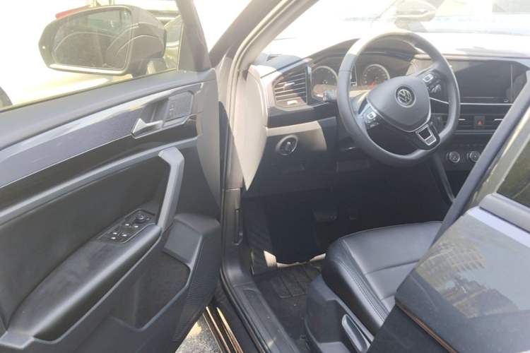 Used Volkswagen Tayron 2021 280TSI Two-Wheel Drive Comfort Connect Edition Driver Seat