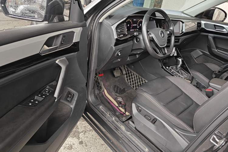Used Volkswagen Tayron 2021 330TSI Two-Wheel-Drive 3rd Anniversary Limited Edition Driver Seat