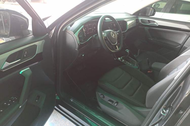 Used Volkswagen Tayron 2021 330TSI Two-Wheel-Drive 3rd Anniversary Limited Edition Driver Seat