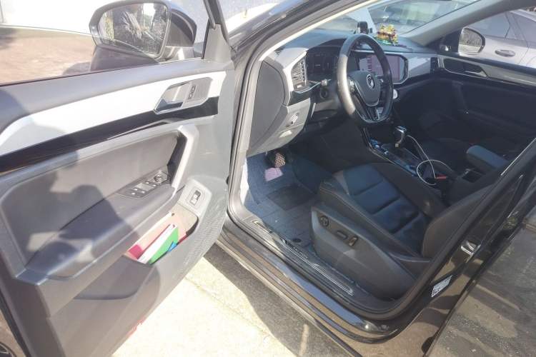 Used Volkswagen Tayron 2021 330TSI Two-Wheel Drive Luxury Connected Version Plus Driver Seat
