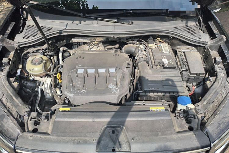 Used Volkswagen Tayron 2021 330TSI Two-Wheel Drive Luxury Connected Version Plus Engine Bay
