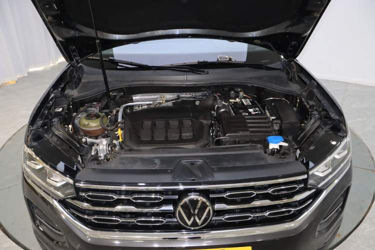 Used Volkswagen Tayron 2021 330TSI Two-Wheel-Drive 3rd Anniversary Limited Edition Engine Bay
