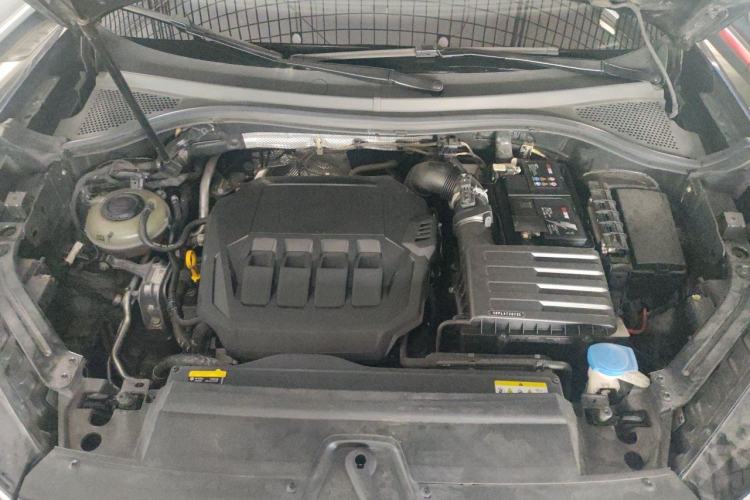 Used Volkswagen Tayron 2021 330TSI Two-Wheel-Drive 3rd Anniversary Limited Edition Engine Bay