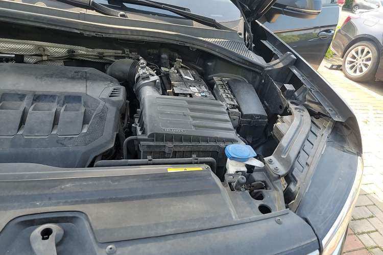 Used Volkswagen Tayron 2021 330TSI Two-Wheel Drive 30th Anniversary Edition Engine Bay Left