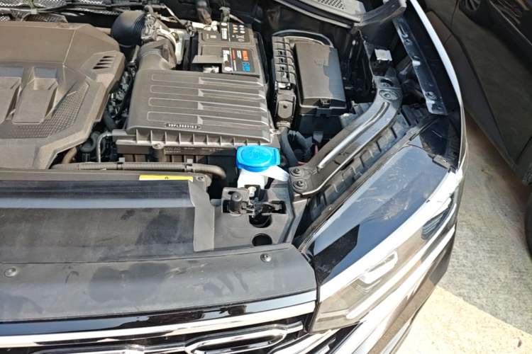 Used Volkswagen Tayron 2021 330TSI Two-Wheel Drive Luxury Smart Connectivity Version Engine Bay Left