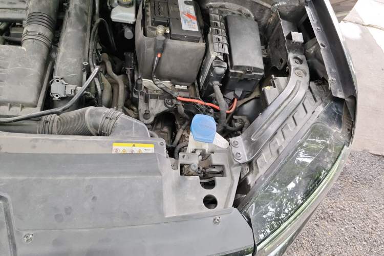 Used Volkswagen Tayron 2021 280TSI Two-Wheel Drive Luxury Smart Connectivity Version Engine Bay Left