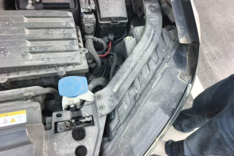 Used Volkswagen Tayron 2021 330TSI Two-Wheel Drive 30th Anniversary Edition Engine Bay Left