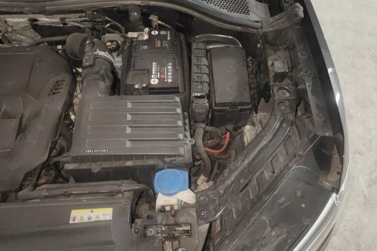 Used Volkswagen Tayron 2021 330TSI Two-Wheel Drive 30th Anniversary Edition Engine Bay Left