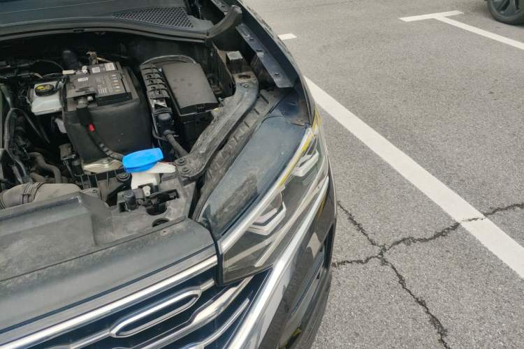 Used Volkswagen Tayron 2021 280TSI Two-Wheel Drive Luxury Smart Connectivity Version Engine Bay Left