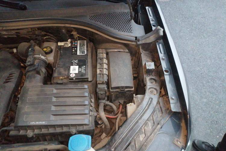 Used Volkswagen Tayron 2021 330TSI Two-Wheel Drive Luxury Smart Connectivity Version Engine Bay Left