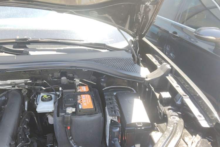 Used Volkswagen Tayron 2021 280TSI Two-Wheel Drive Comfort Connect Edition Engine Bay Left
