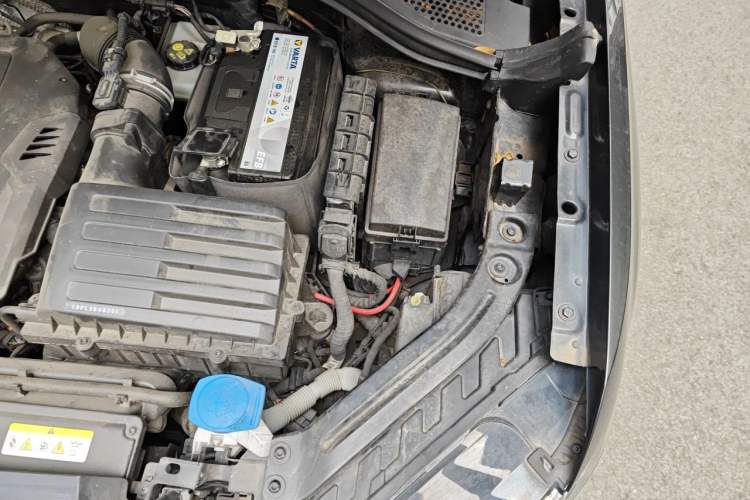 Used Volkswagen Tayron 2021 330TSI Two-Wheel Drive Luxury Smart Connectivity Version Engine Bay Left