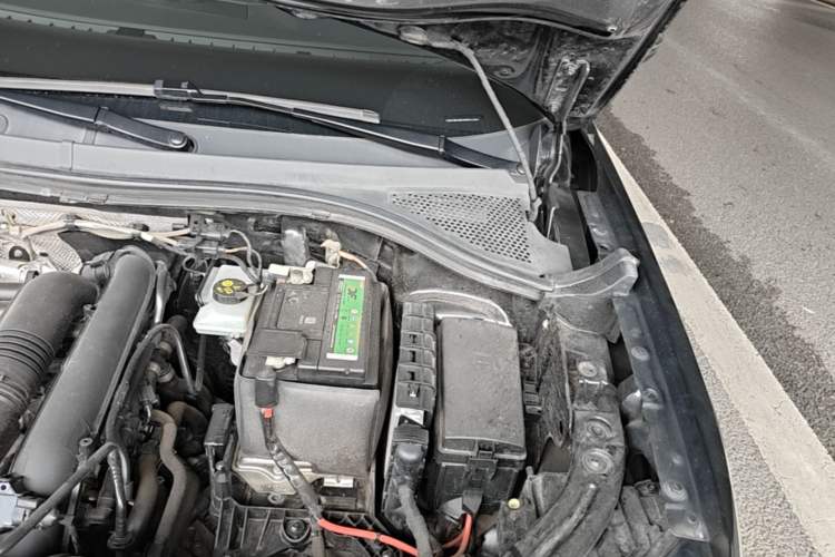Used Volkswagen Tayron 2021 280TSI Two-Wheel Drive Luxury Smart Connectivity Version Engine Bay Left