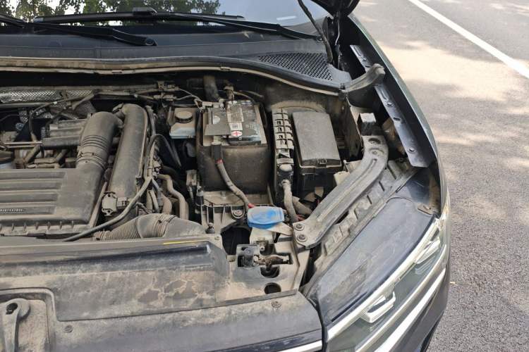 Used Volkswagen Tayron 2021 280TSI Two-Wheel Drive Luxury Smart Connectivity Version Engine Bay Left