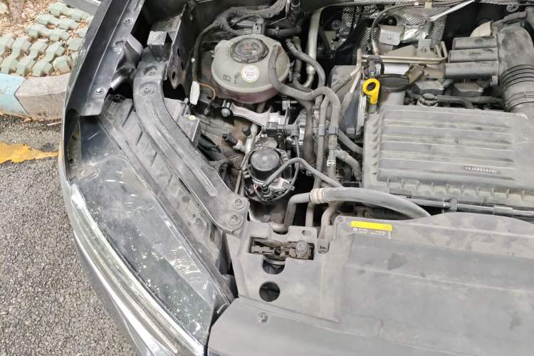 Used Volkswagen Tayron 2021 280TSI Two-Wheel Drive Luxury Smart Connectivity Version Engine Bay Right