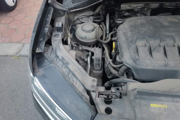 Used Volkswagen Tayron 2021 330TSI Two-Wheel Drive Luxury Smart Connectivity Version Engine Bay Right