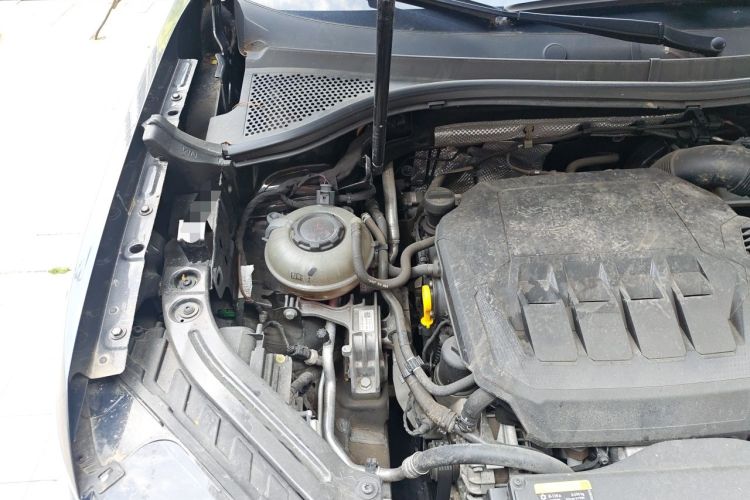 Used Volkswagen Tayron 2021 330TSI Two-Wheel Drive Luxury Smart Connectivity Version Engine Bay Right