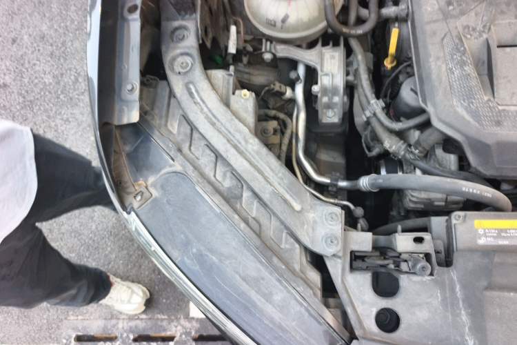 Used Volkswagen Tayron 2021 330TSI Two-Wheel Drive 30th Anniversary Edition Engine Bay Right