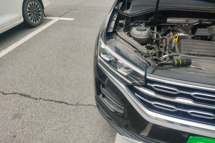 Used Volkswagen Tayron 2021 280TSI Two-Wheel Drive Luxury Smart Connectivity Version Engine Bay Right