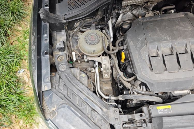 Used Volkswagen Tayron 2021 330TSI Two-Wheel Drive Luxury Smart Connectivity Version Engine Bay Right