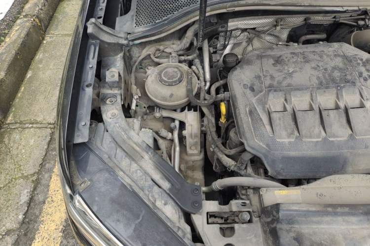 Used Volkswagen Tayron 2021 330TSI Two-Wheel Drive Luxury Connected Version Plus Engine Bay Right