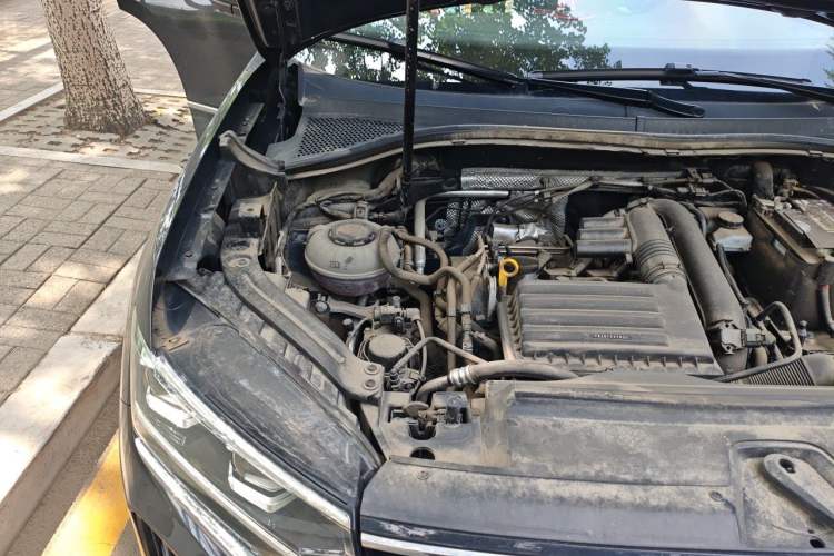 Used Volkswagen Tayron 2021 280TSI Two-Wheel Drive Luxury Smart Connectivity Version Engine Bay Right