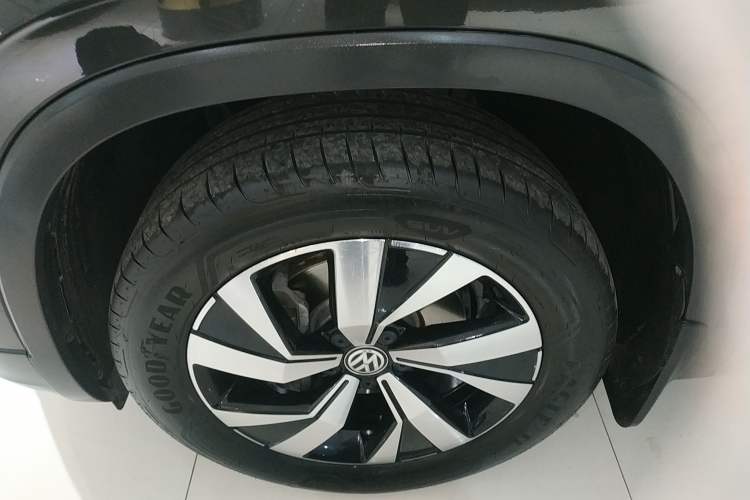 Used Volkswagen Tayron 2021 330TSI Two-Wheel-Drive 3rd Anniversary Limited Edition Exterior 4