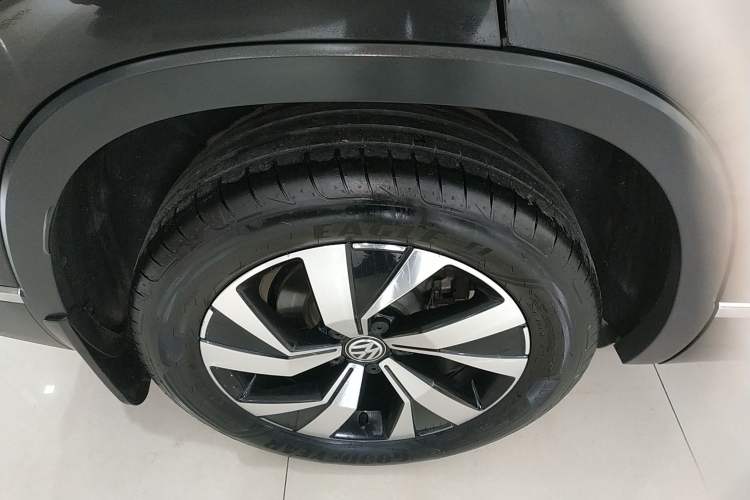 Used Volkswagen Tayron 2021 330TSI Two-Wheel-Drive 3rd Anniversary Limited Edition Exterior 5