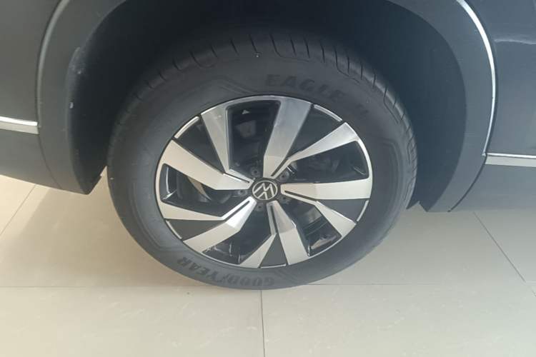 Used Volkswagen Tayron 2021 330TSI Two-Wheel Drive Luxury Smart Connectivity Version Exterior 5