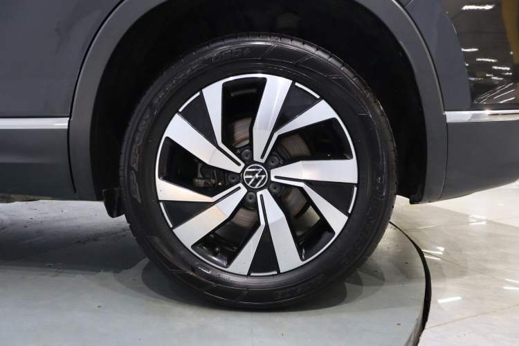 Used Volkswagen Tayron 2021 330TSI Two-Wheel-Drive 3rd Anniversary Limited Edition Exterior 8
