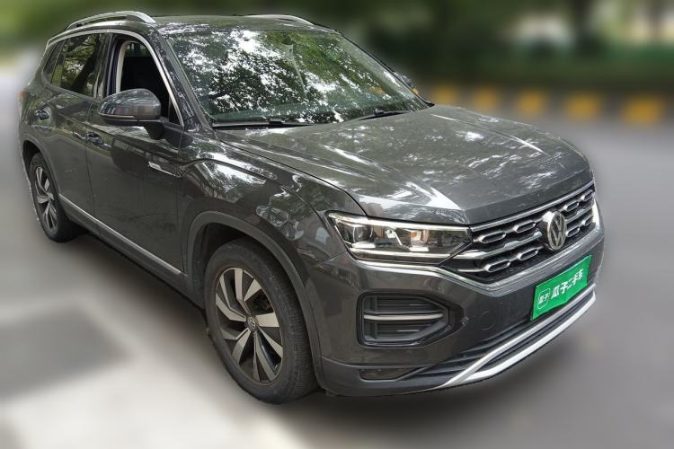 Used Volkswagen Tayron 2021 330TSI Two-Wheel-Drive 3rd Anniversary Limited Edition Front Right 45 Deg