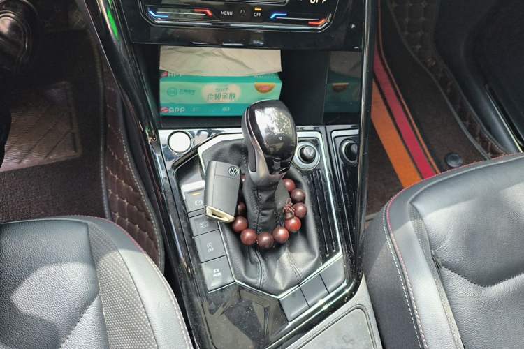 Used Volkswagen Tayron 2021 330TSI Two-Wheel Drive Luxury Connected Version Plus Gear Lever