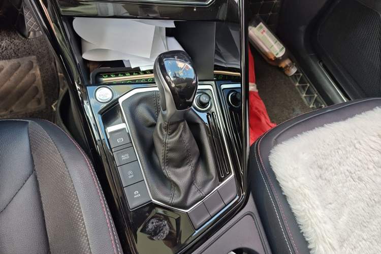 Used Volkswagen Tayron 2021 280TSI Two-Wheel Drive Luxury Smart Connectivity Version Gear Lever