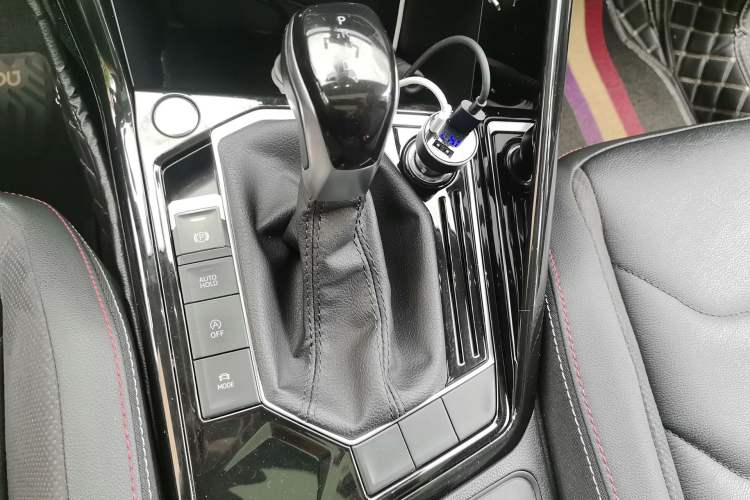 Used Volkswagen Tayron 2021 280TSI Two-Wheel Drive Luxury Smart Connectivity Version Gear Lever