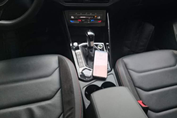 Used Volkswagen Tayron 2021 330TSI Two-Wheel Drive Luxury Smart Connectivity Version Gear Lever