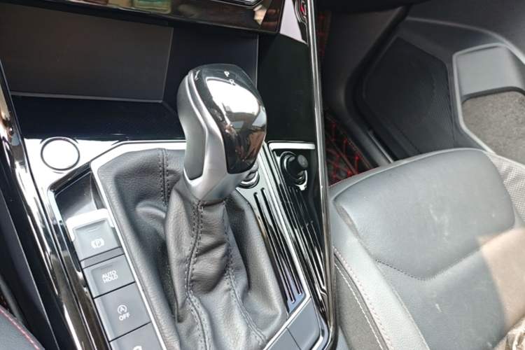 Used Volkswagen Tayron 2021 330TSI Two-Wheel Drive Luxury Smart Connectivity Version Gear Lever