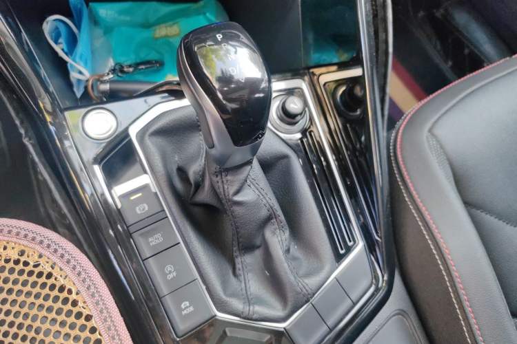 Used Volkswagen Tayron 2021 330TSI Two-Wheel Drive Luxury Smart Connectivity Version Gear Lever