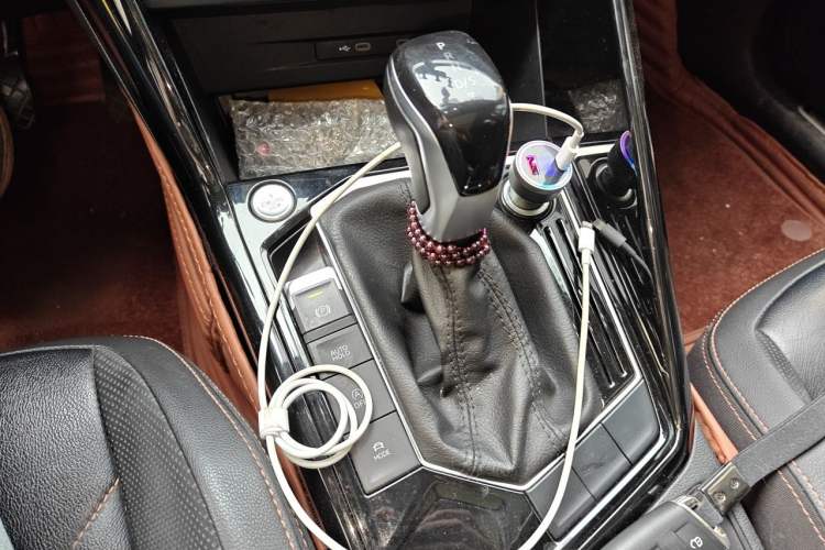 Used Volkswagen Tayron 2021 330TSI Two-Wheel Drive 30th Anniversary Edition Gear Lever