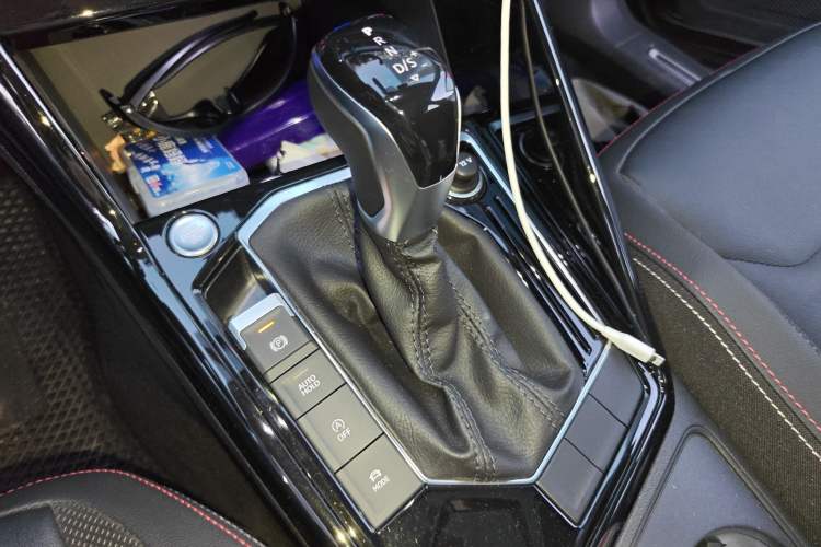 Used Volkswagen Tayron 2021 280TSI Two-Wheel Drive Luxury Smart Connectivity Version Gear Lever